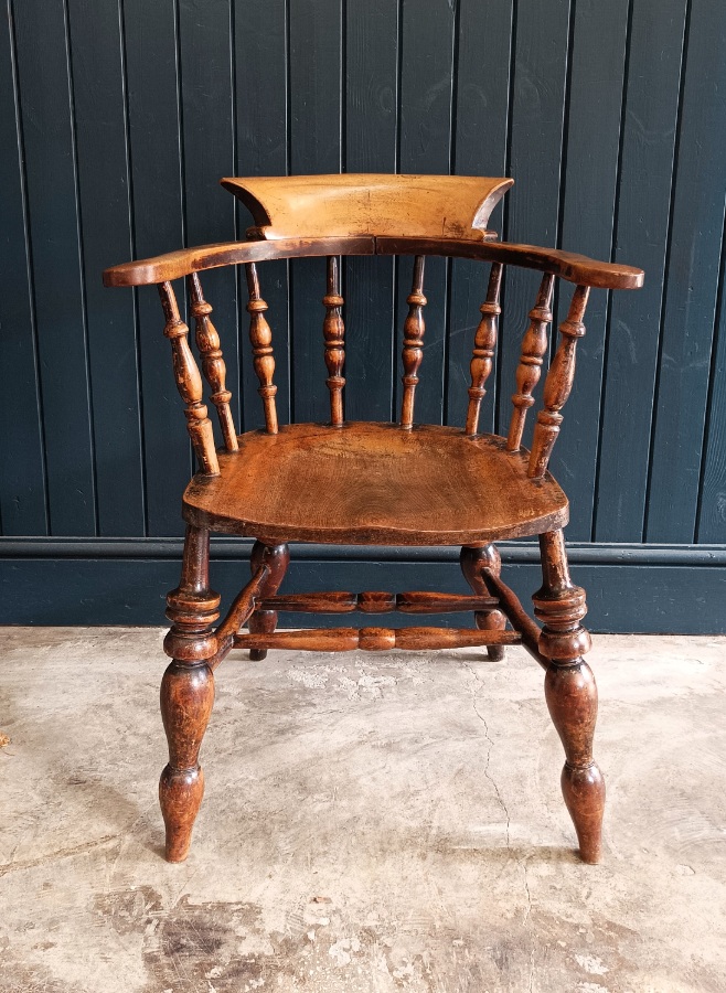 Smokers Bow Desk Chair (8).jpg